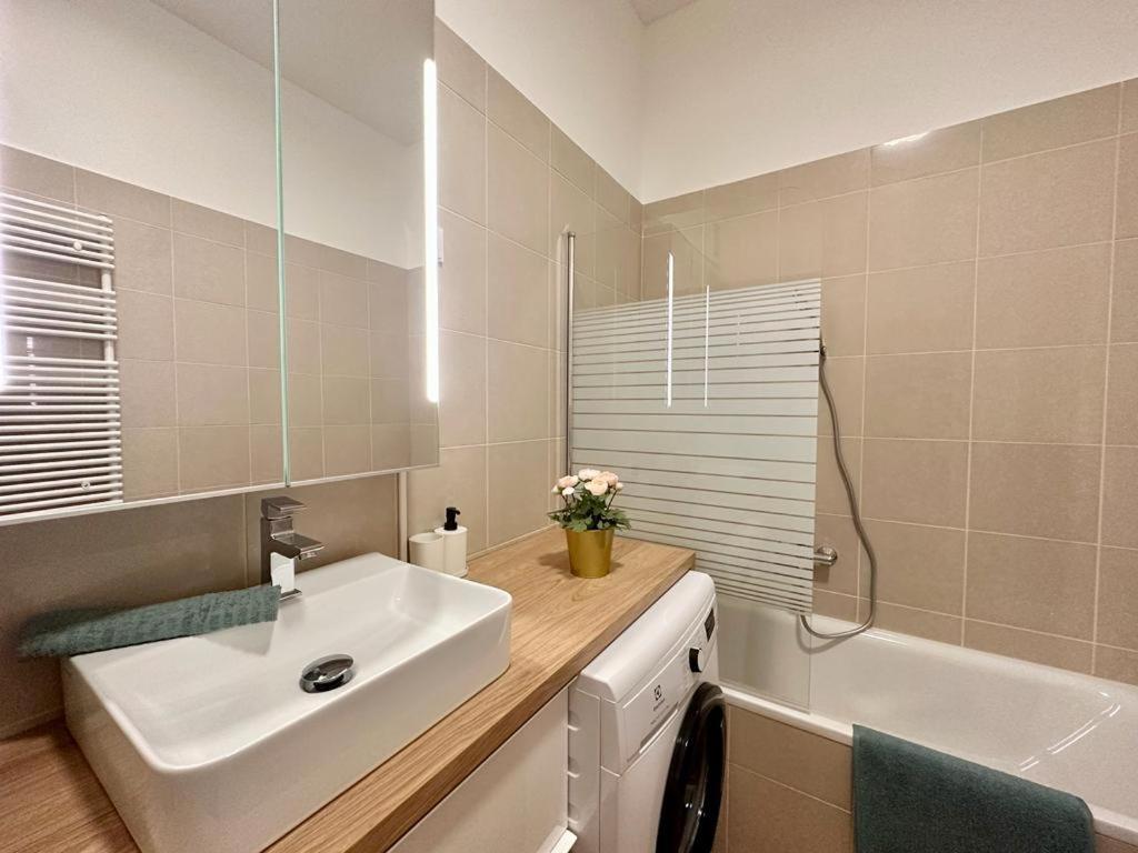 At Gozsdu Courtyard #partyzone #downtown #freeparking Appartement Budapest